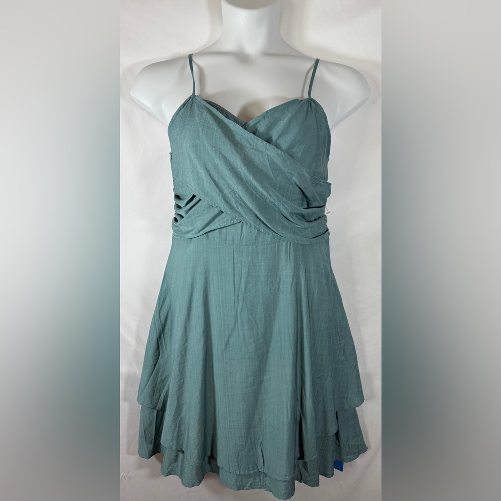 CUPSHE Ruffled Hem Faux Wrap Dress - Picture 2 of 14
